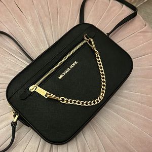 NWT! Michael Kors E/W Zip Chain Crossbody!  Black Leather!
